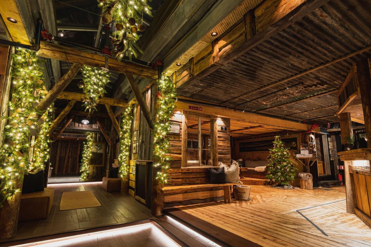 Basecamp Hotel ลองเยียร์เบียน ภายนอก รูปภาพ