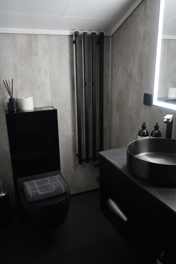 Basecamp Hotel ลองเยียร์เบียน ภายนอก รูปภาพ