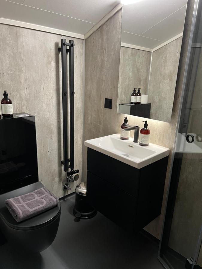 Basecamp Hotel ลองเยียร์เบียน ภายนอก รูปภาพ