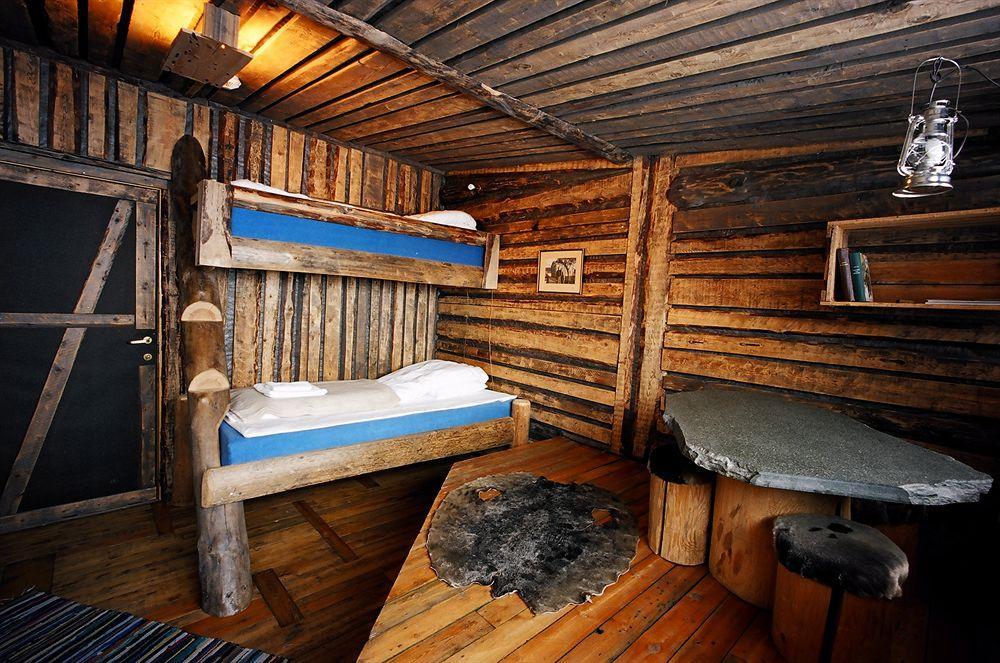 Basecamp Hotel ลองเยียร์เบียน ภายนอก รูปภาพ