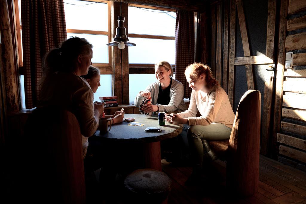 Basecamp Hotel ลองเยียร์เบียน ภายนอก รูปภาพ