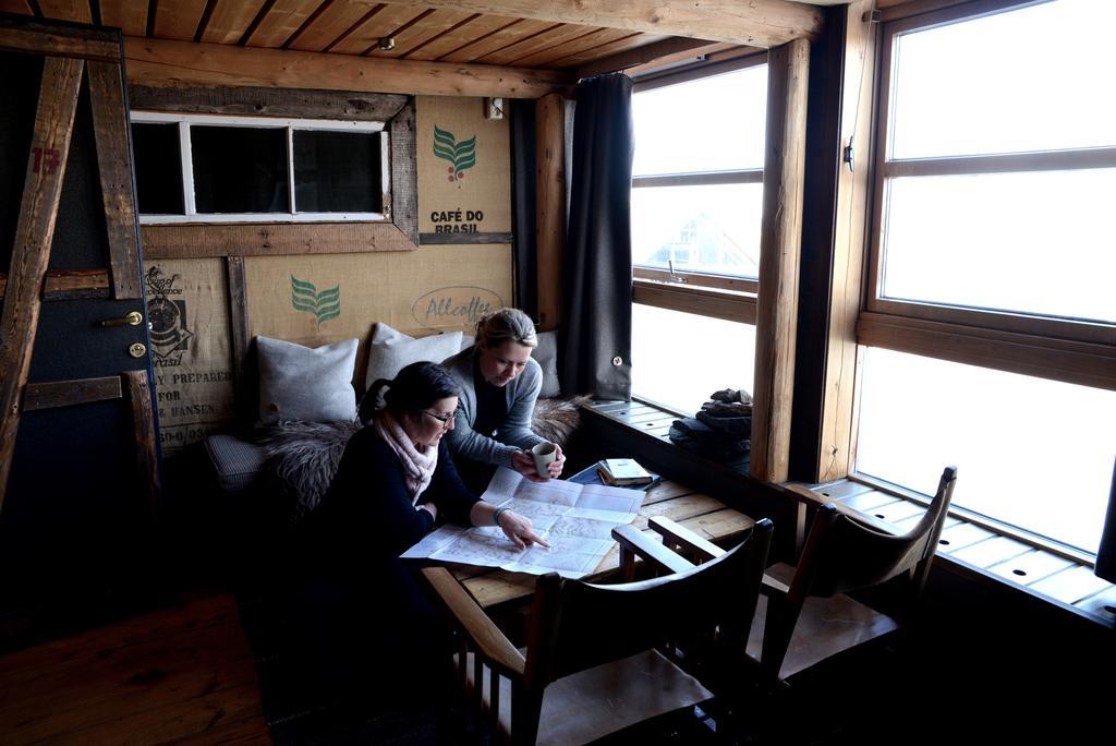 Basecamp Hotel ลองเยียร์เบียน ภายนอก รูปภาพ